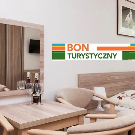 Bed & Breakfast Portowa - 120 Metrow Od Plazy 3*