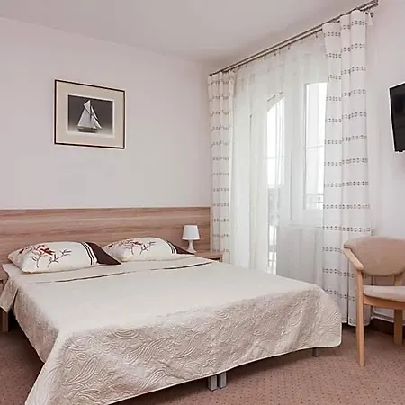 B&B Portowa - 120 Metrow Od Plazy 3*