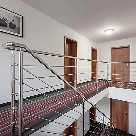 B&B Portowa - 120 Metrow Od Plazy