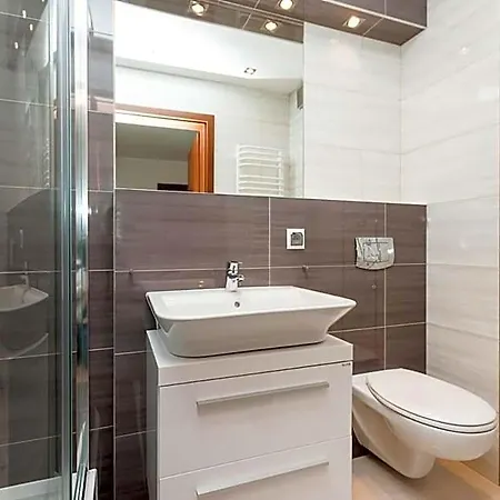 B&B Portowa - 120 Metrow Od Plazy 3*